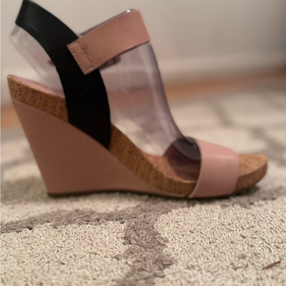 BCBG Sz 6 Cream and Black Wedge Sandals NEVER Worn